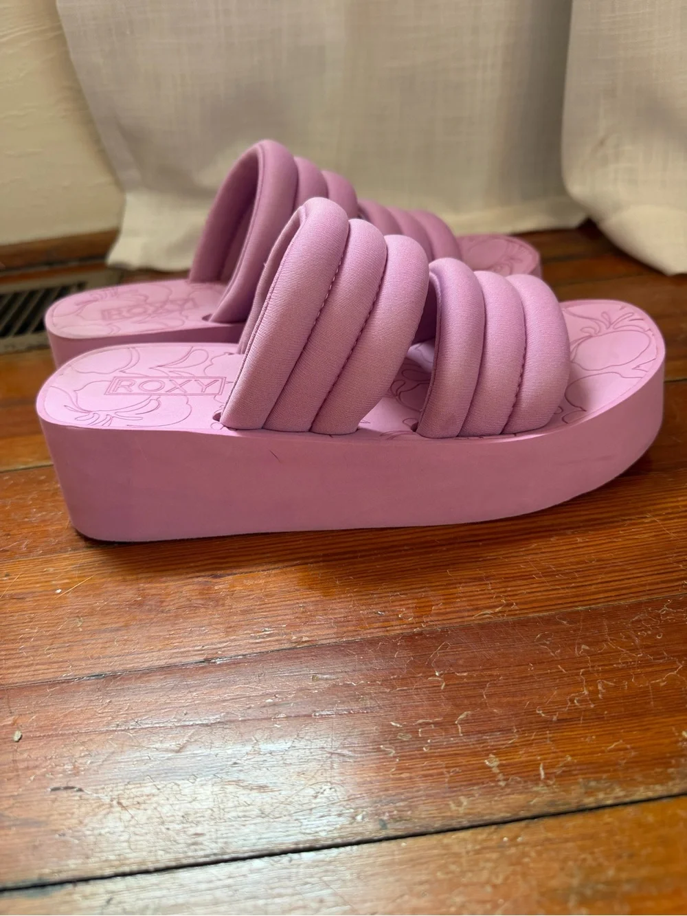 Roxy Totally Tubular Platform Slides